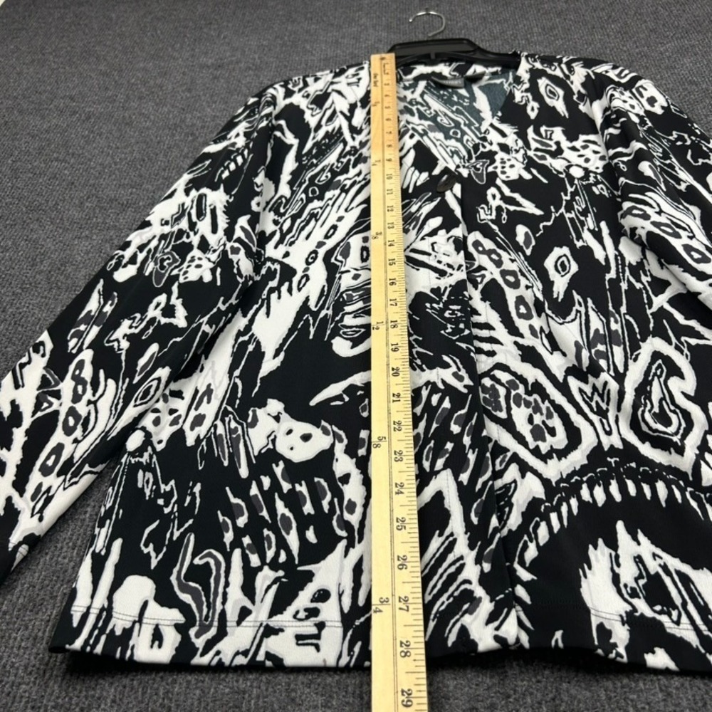 Additions by Chicos Top Abstract Graphic Long Sleeve One Button Black White Sz 2 - Picture 8 of 10